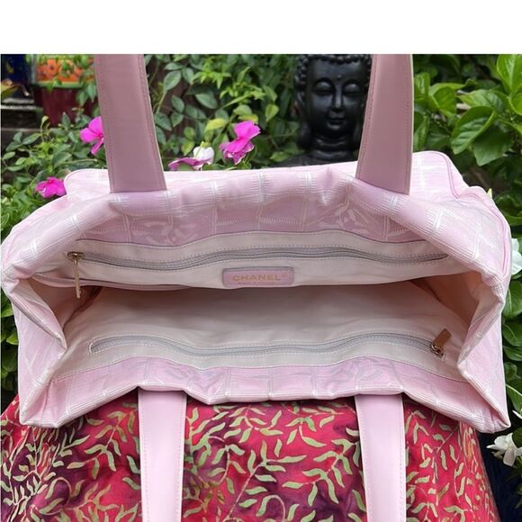 CHANEL Pink CC logo Travel Ligne Tote - Picture 6 of 15